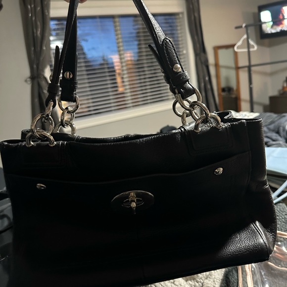Beautiful black coach bag - Picture 2 of 6